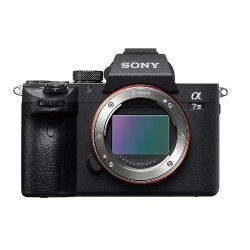 Fotoaparat Sony Alpha a7 Mark III 28-70mm (ILCE7M3KB.CEC)