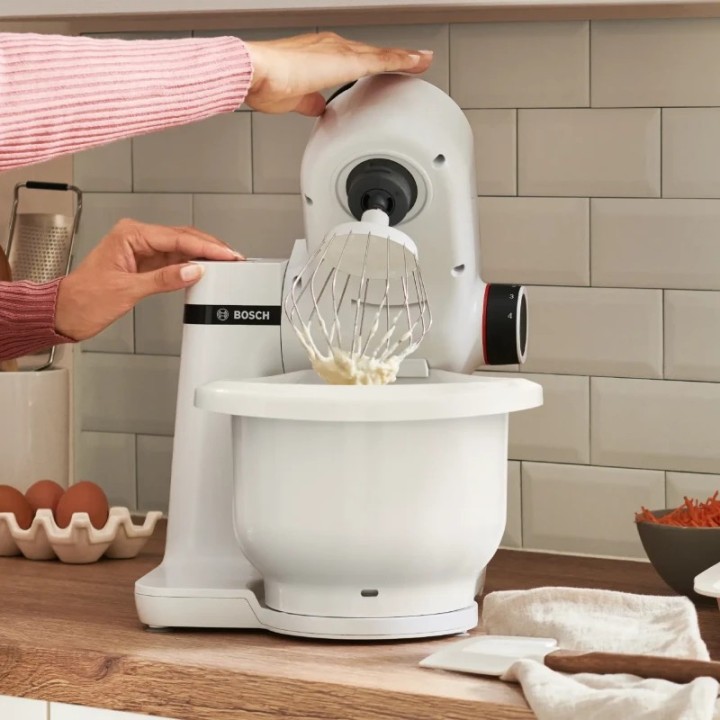 Bosch multipraktik MUMS2AW00, 700W, 3.8L, miješanje, mućenje, gnječenje