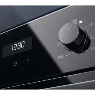 Electrolux pećnica ugradbena EOF5C50BZ