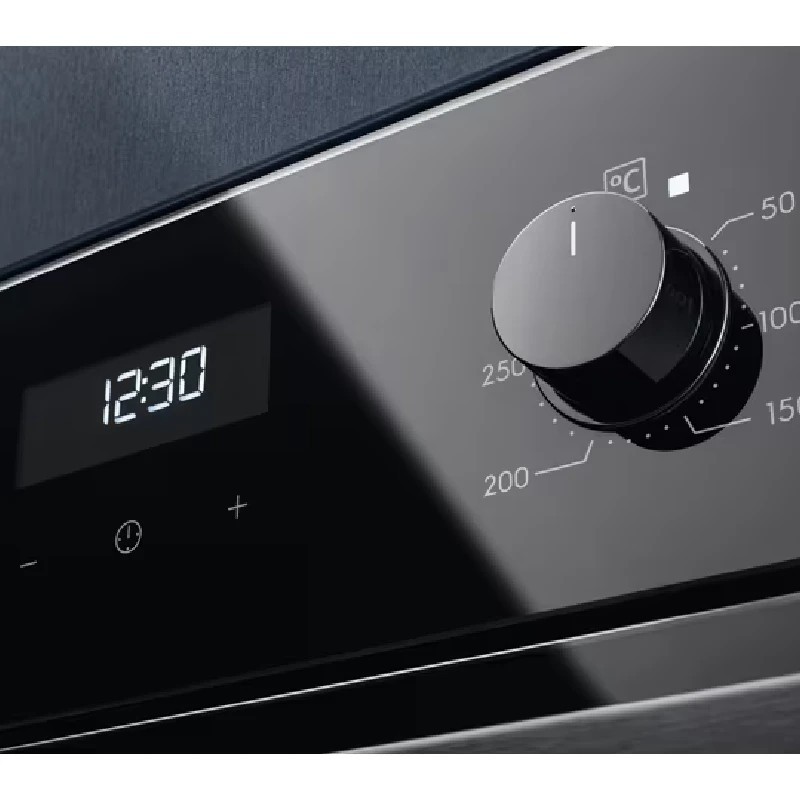 Electrolux pećnica ugradbena EOF5C50BZ