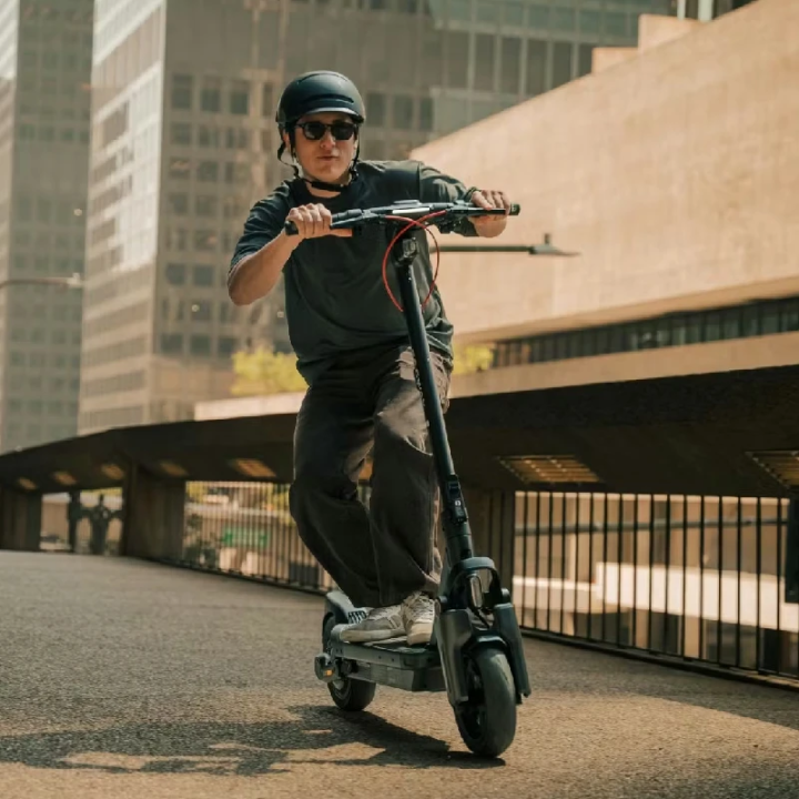 Segway električni romobil Ninebot Kickscooter MAX G3 + Gratis mobitel TCL