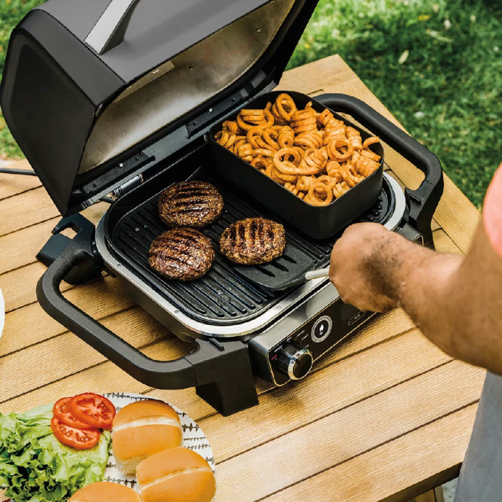 Ninja električni roštilj OG701EU, 7 funkcija.Woodfire tehnologija, do 75% manje masti