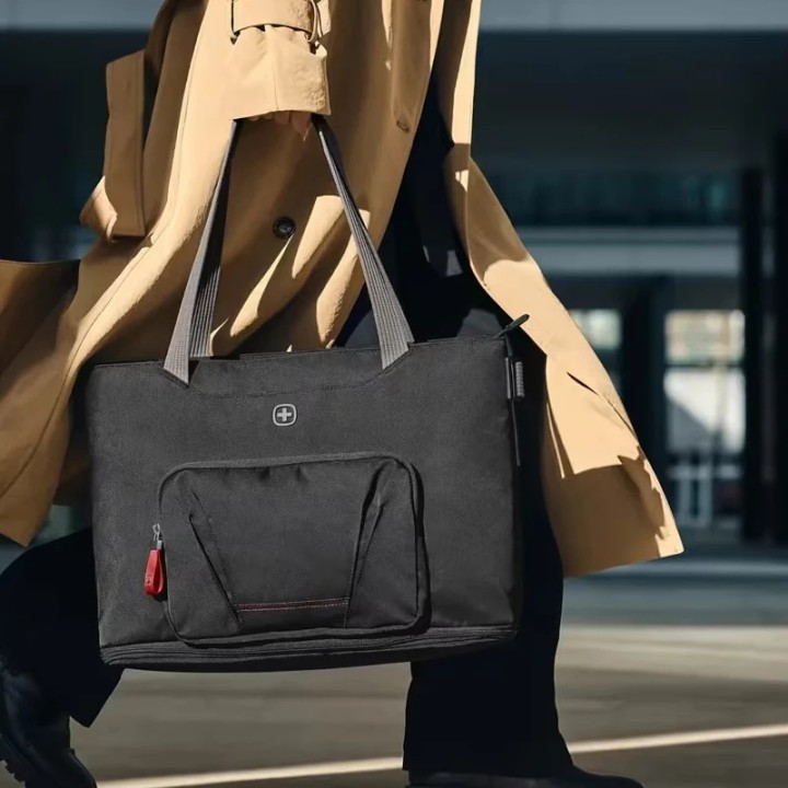 Wenger torba za laptope Motion Delux Tote 15.6 crna (612543)