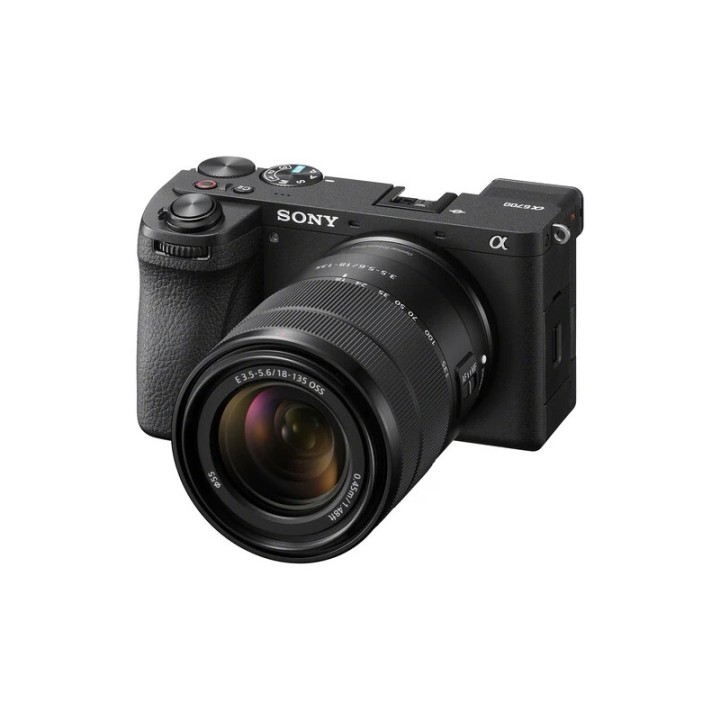 Fotoaparat Sony A6700 + 18-135mm