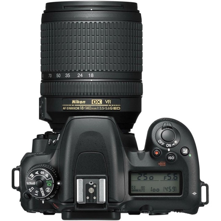 Nikon D7500 Kit AF-S DX 18-140mm f3.5-5.6G ED VR