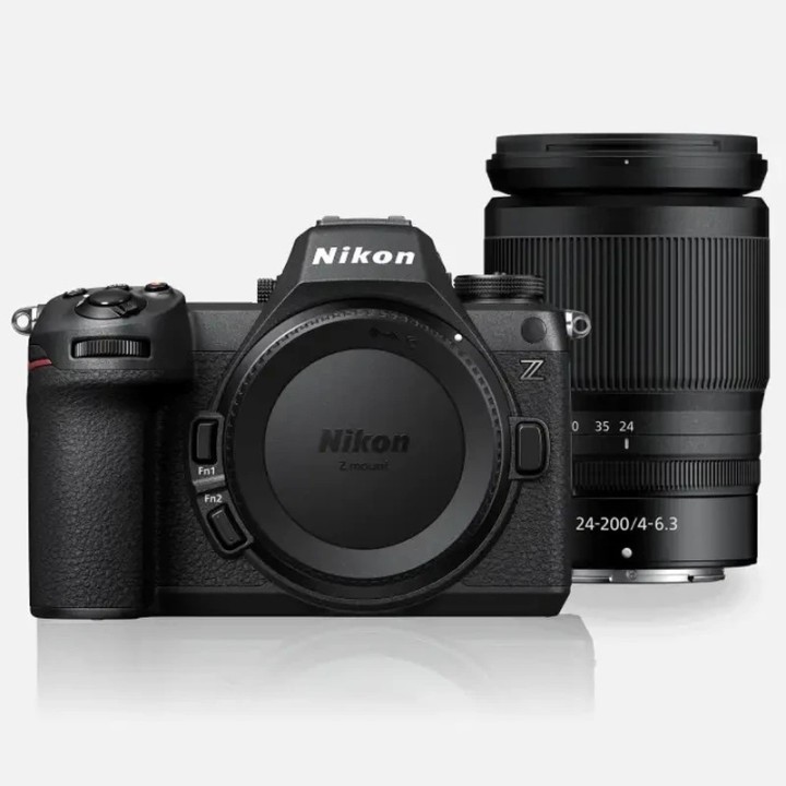 Nikon Z6 III + 24-200 Kit